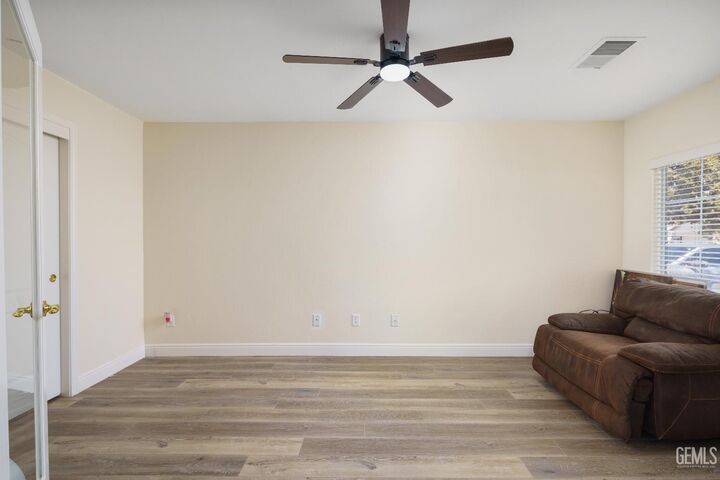 Property Photo: 1513 Sugarleaf Ridge Drive CA 93311