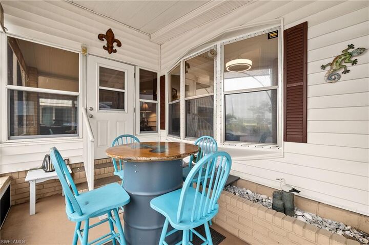 Property Photo:  788 Roses Ln  FL 33917 