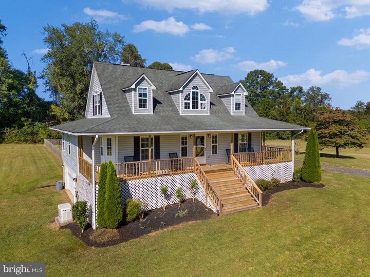 Property Photo: 7292 Starling Drive VA 20186