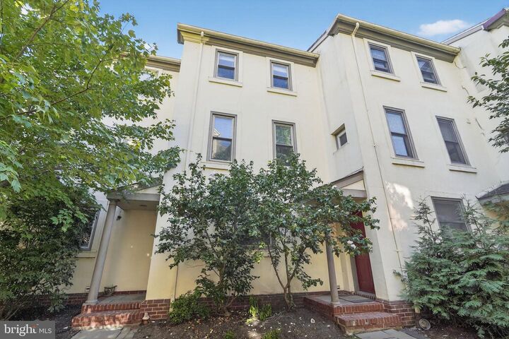 2501 Christian Street 00 403  Philadelphia PA 19146 photo