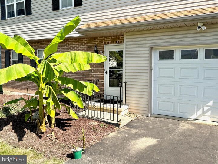 Property Photo: 232 Longleaf Drive PA 19510