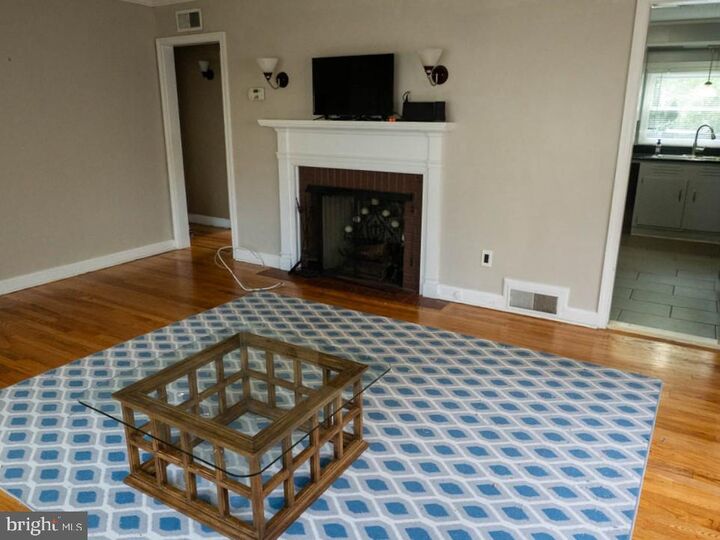 Property Photo:  901 Parkway Avenue  NJ 08618 