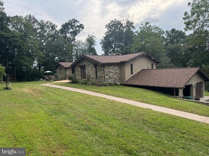 Property Photo: 12 Charles Way PA 17536