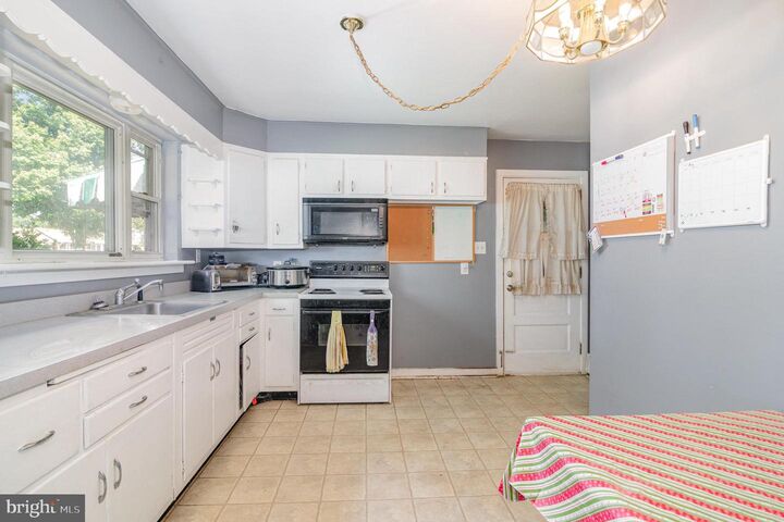 Property Photo: 408 Clinton Road PA 17109