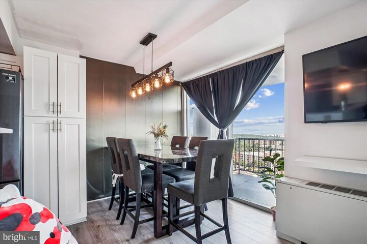 Property Photo: 301 N Beauregard Street N 1617 VA 22312