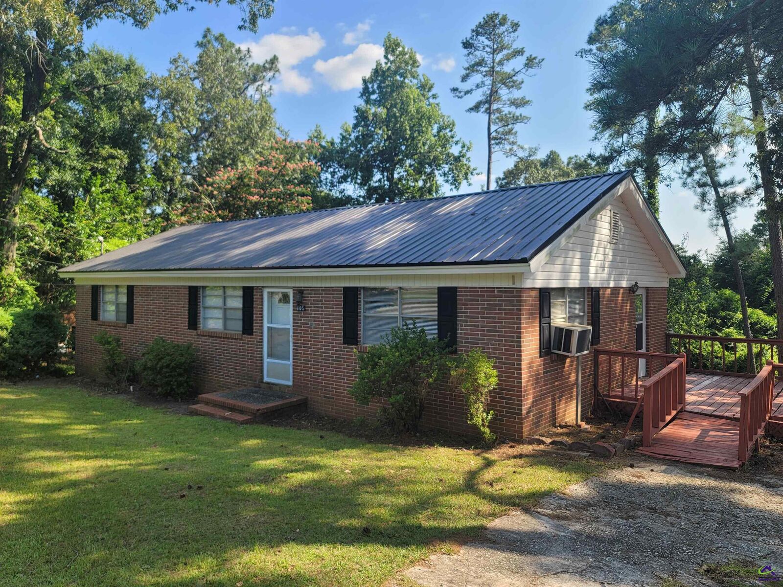 Property Photo:  605 S Pleasant Hill Road  GA 31088 