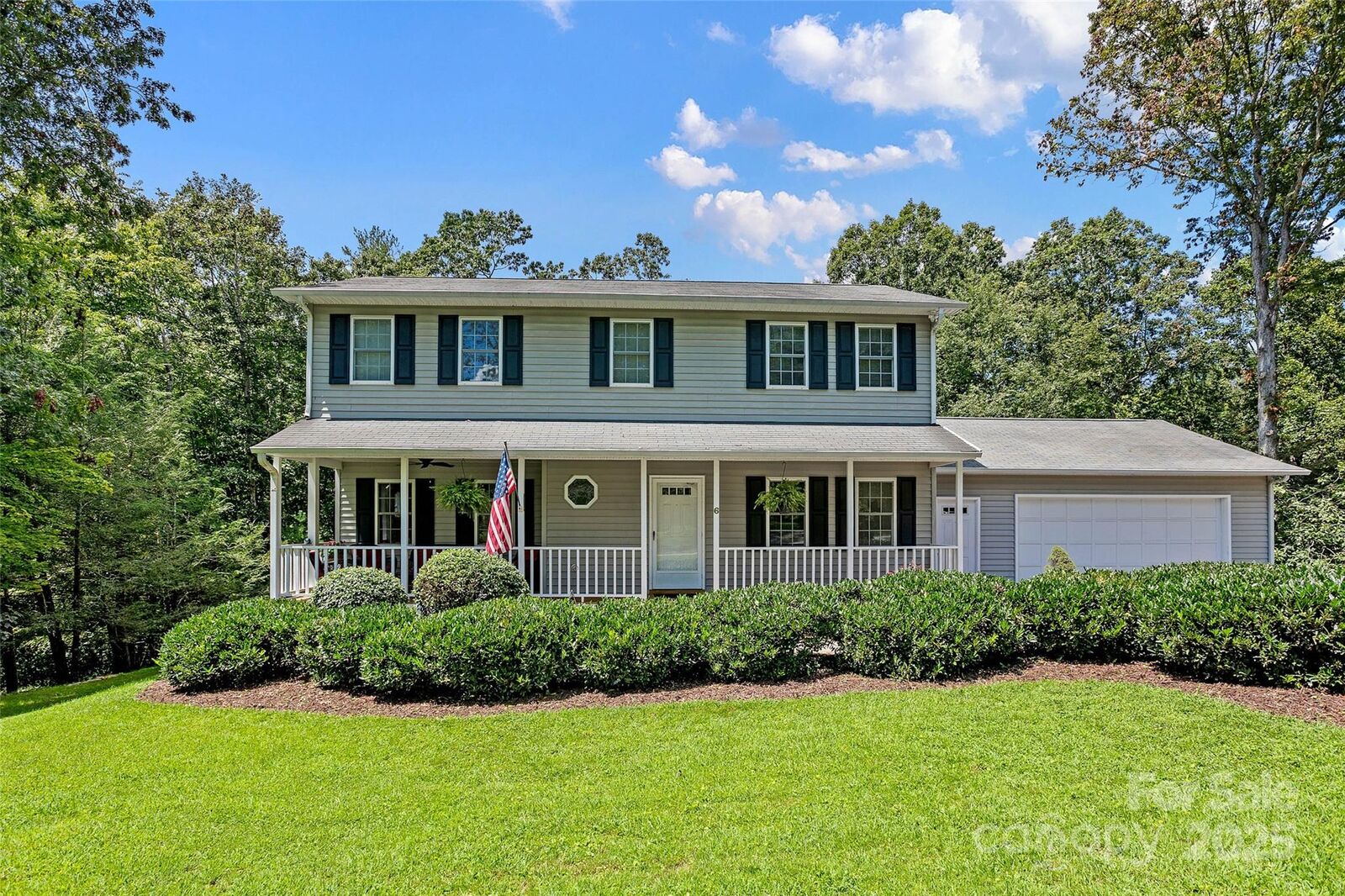 Property Photo: 6 Oak Grove Road NC 28704