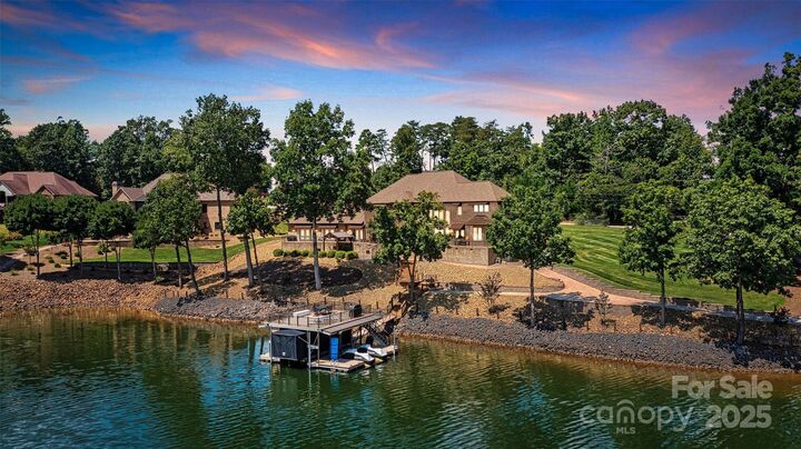 4202 54th Avenue NE  Hickory NC 28601 photo
