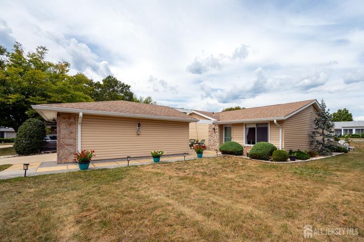 Property Photo:  169 Laurel Plaza C  NJ 08831 
