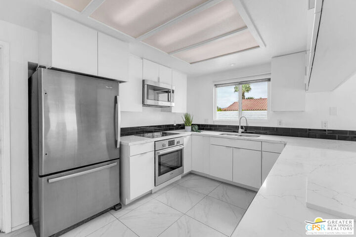 Property Photo: 2375 E Joyce Dr CA 92262