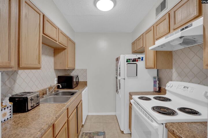 Property Photo: 1208 Bush River G6 SC 29210-7577