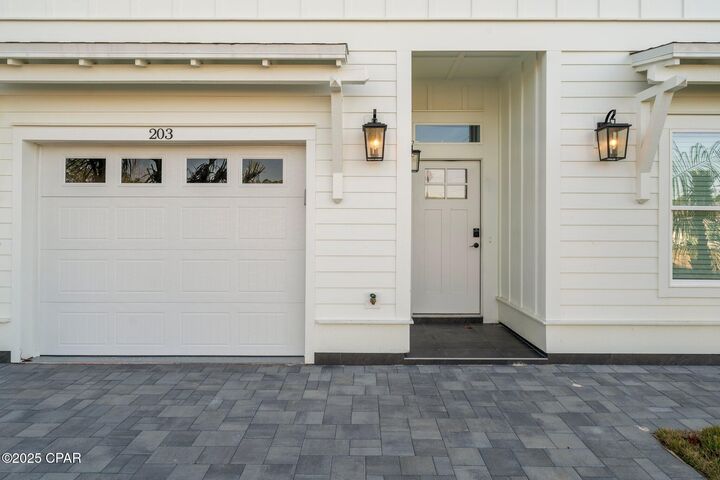 Property Photo: 201 N San Souci Street FL 32413
