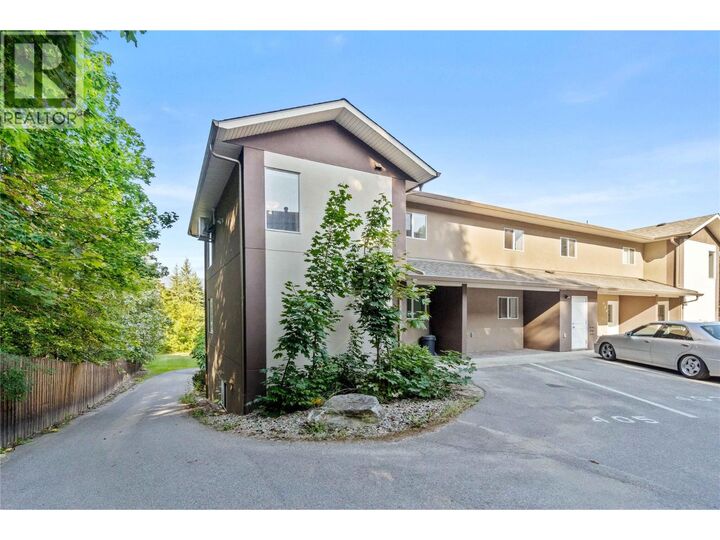 Property Photo:  1449 1 Avenue Northeast 405  BC V1E 0C4 