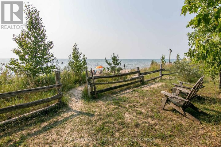 Property Photo: 105 5th Avenue South ON N0H 2L0