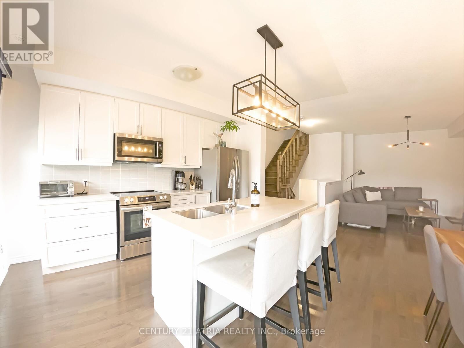 Property Photo:  3046 Postridge Drive  ON L6H 7E3 