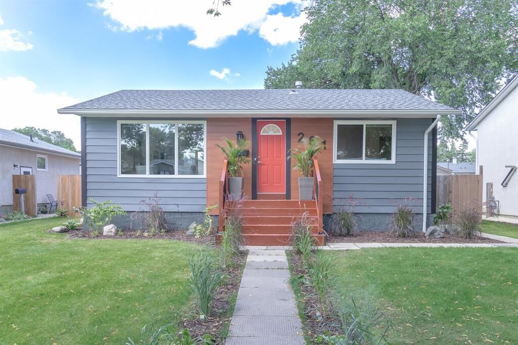 Property Photo: 261 Wales Avenue MB R2M 2S8