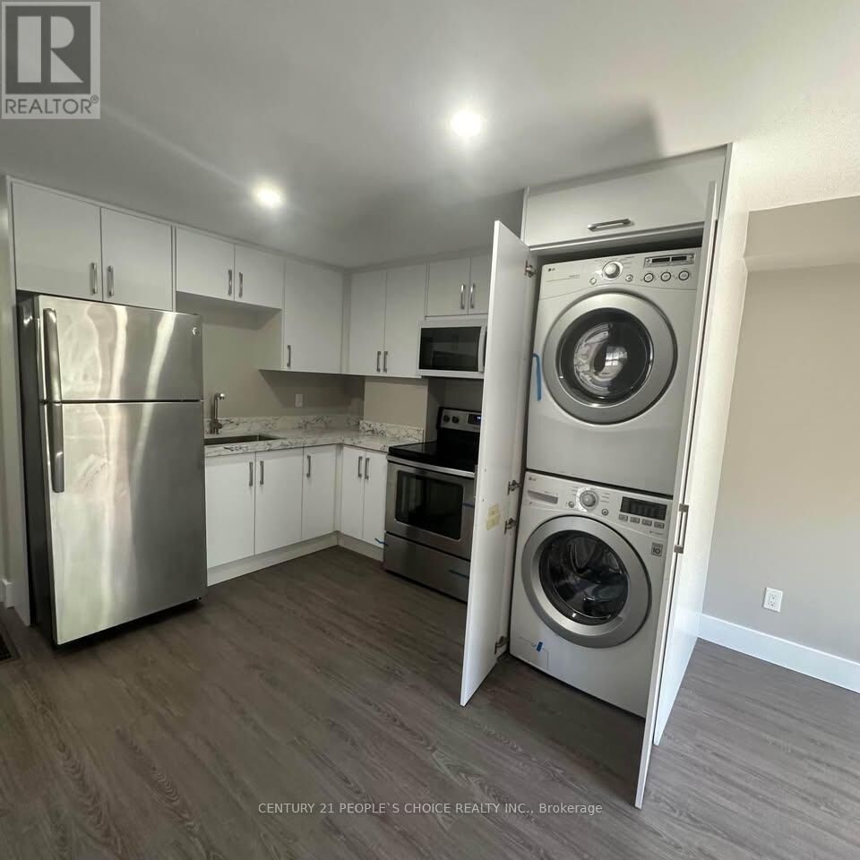 Property Photo: 199 Avondale Boulevard Unit 2 ON L6T 1J1