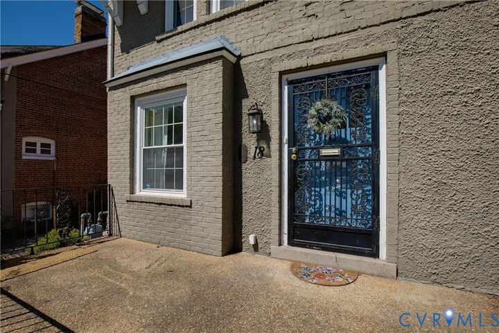 Property Photo: 18 N Allen Avenue VA 23220