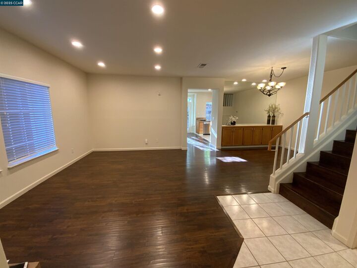 Property Photo: 149 Heritage Park Dr CA 94506