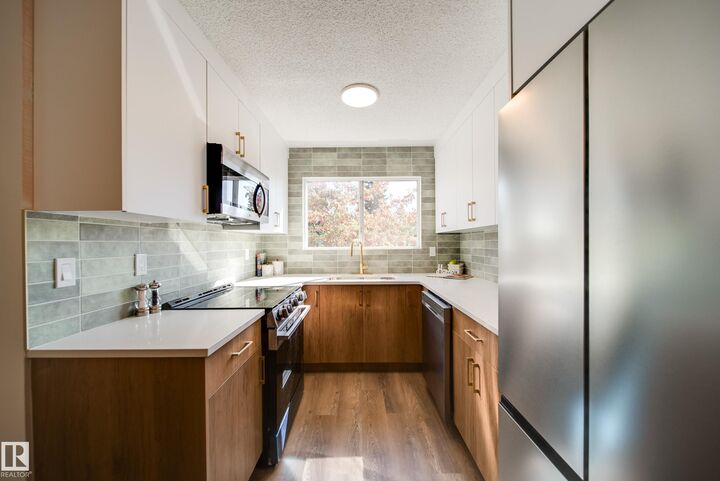 Property Photo: 9949 171 Avenue NW AB T5X 4X2