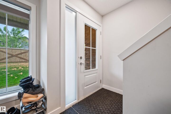 Property Photo: 1051 Graydon Hill Boulevard SW 32 AB T6W 3C8