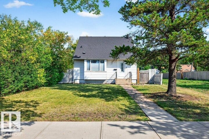 12247 107 Street NW  Edmonton AB T5G 2S9 photo