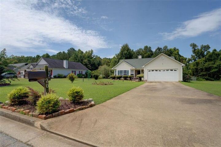 Property Photo: 20 Summer Breeze Court GA 30014