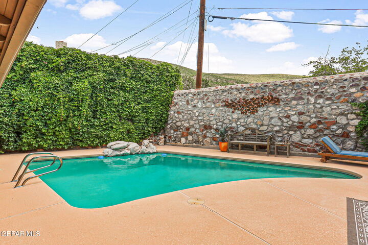 Property Photo: 4332 Donnybrook Place TX 79902