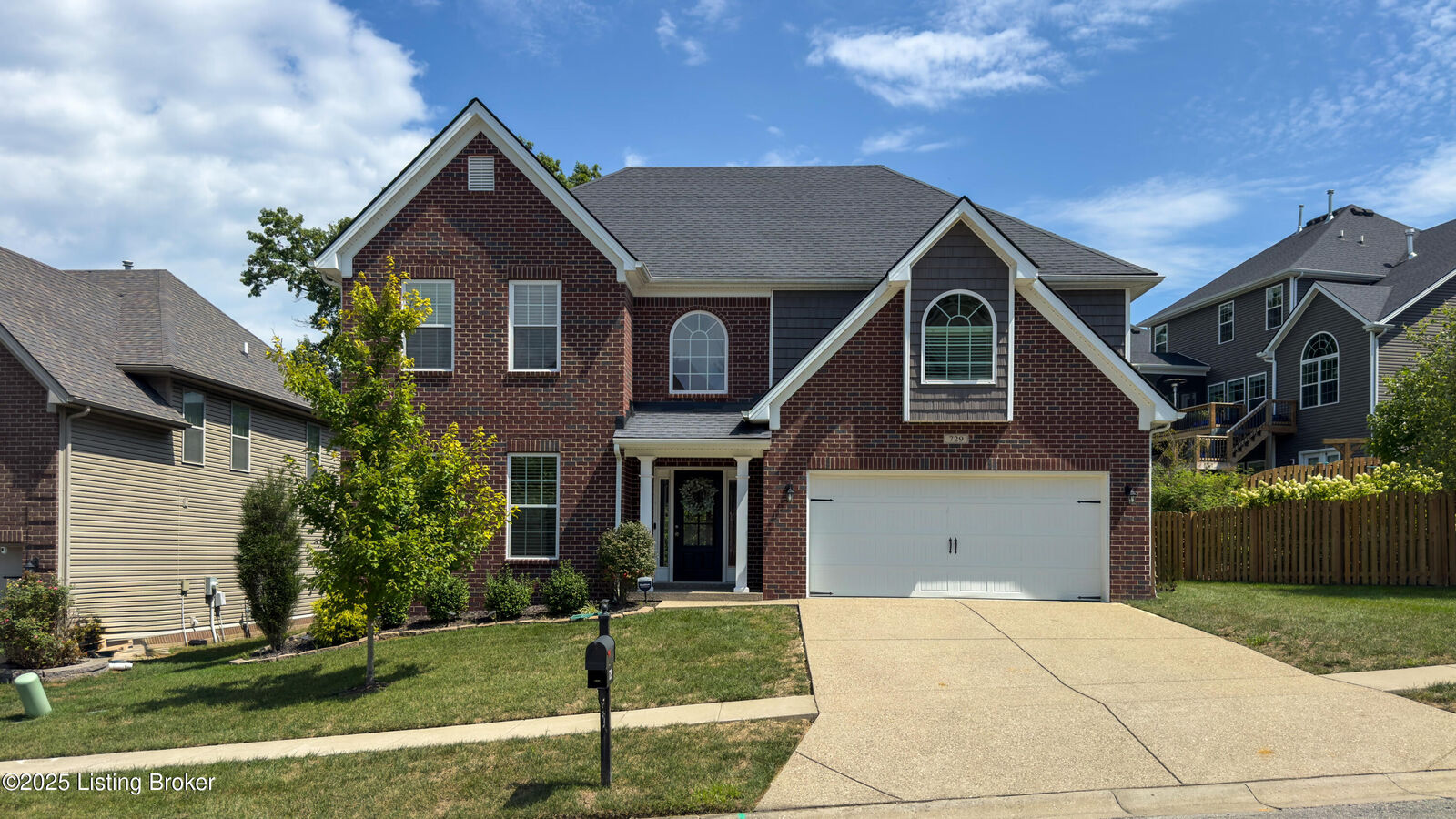 Property Photo:  729 Dehart Ln  KY 40243 