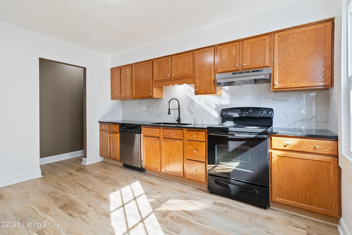 Property Photo: 327 Saint Charles St KY 40601