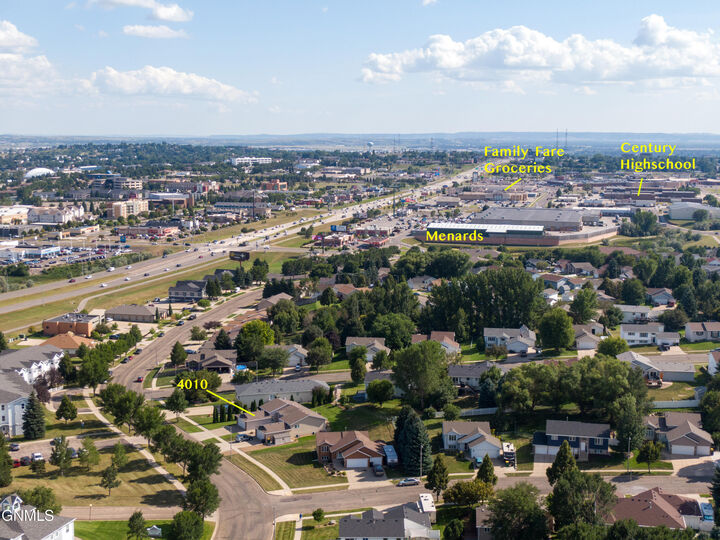 Property Photo: 4010 Lockport Street ND 58503