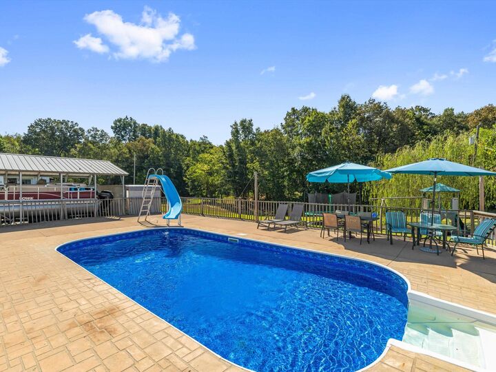 Property Photo: 8952 N Easy St. Loop KY 42452