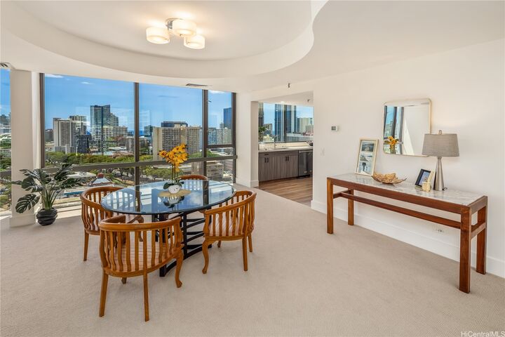 Property Photo:  1114 Punahou Street Ph3  HI 96826 