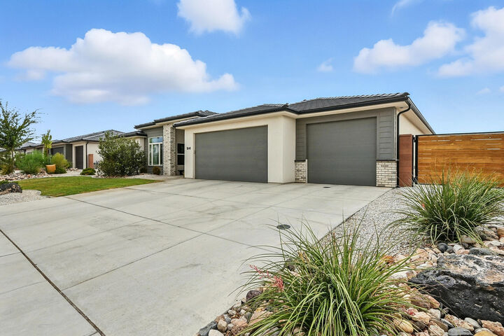 Property Photo:  1841 E Honeycomb Dr  UT 84790 