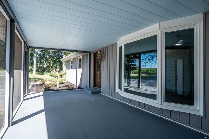 Property Photo: 530 E 20 N Road IN 46703