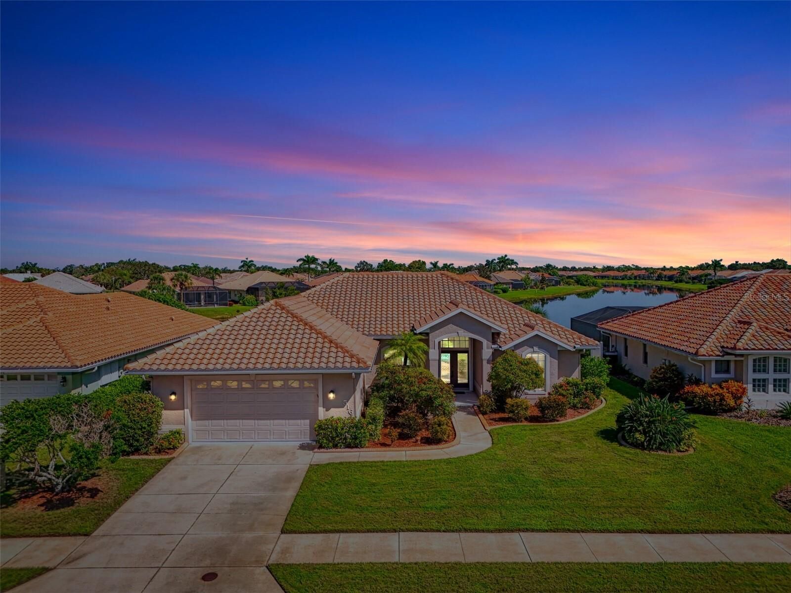 Property Photo: 516 Purslane Point FL 34293