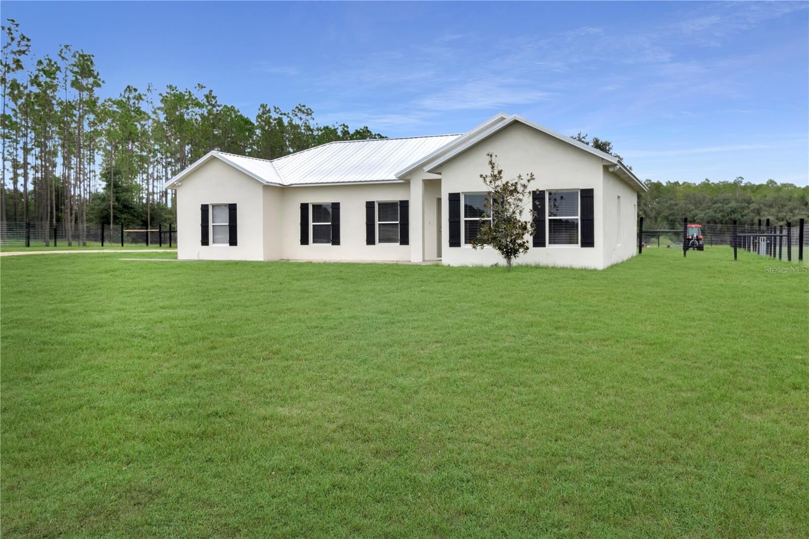 Property Photo: 3430 Conniff Road FL 34736