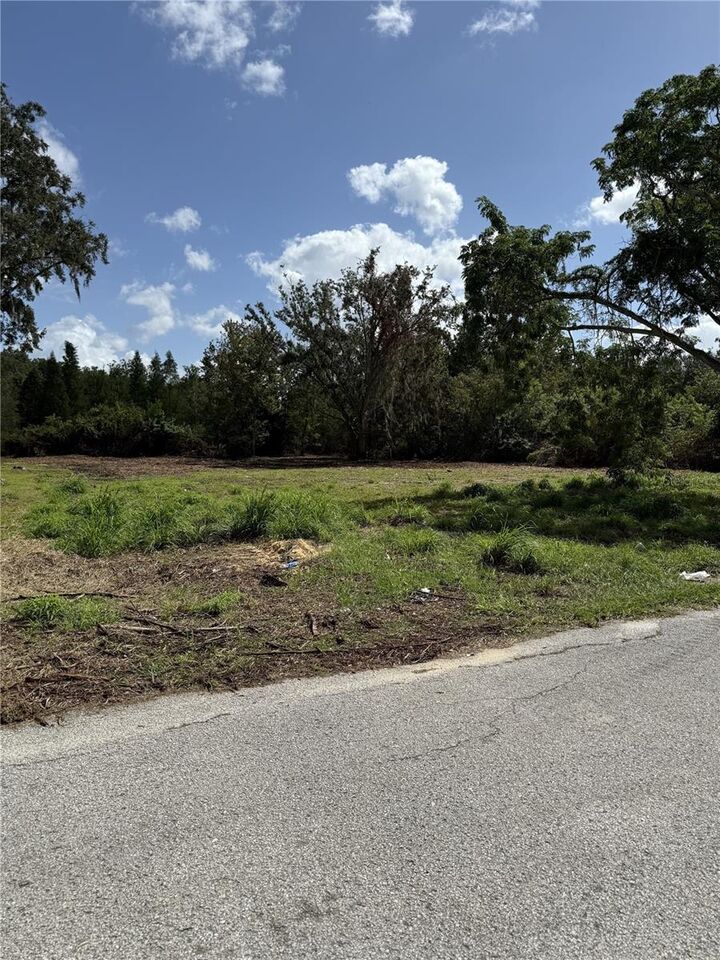 Property Photo: 1120 S Cross Avenue FL 33850