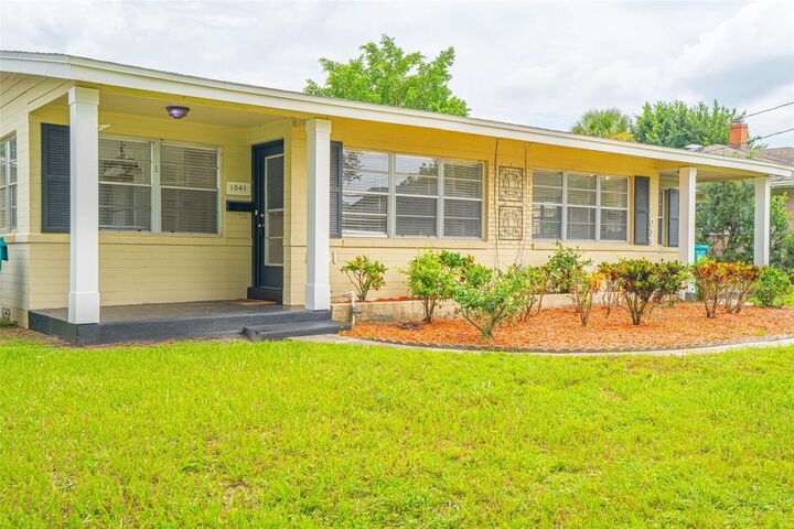 Property Photo:  1041 N Thornton Avenue  FL 32803 