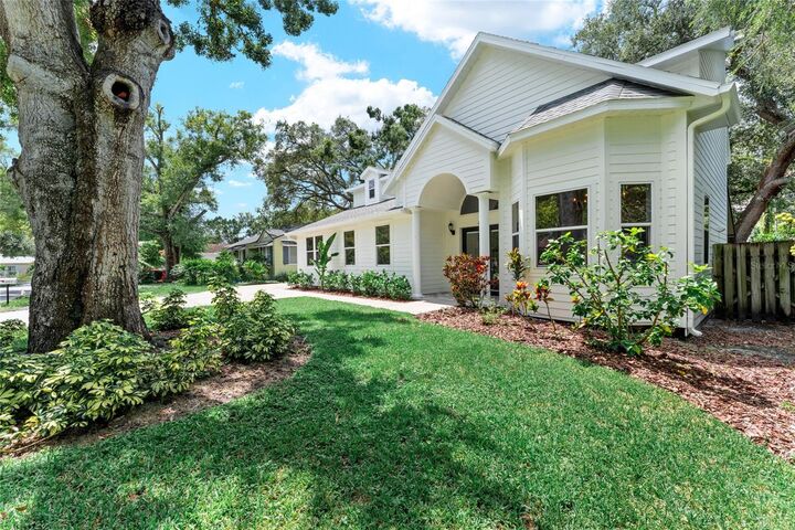 Property Photo: 4613 Matanzas Avenue S FL 33611