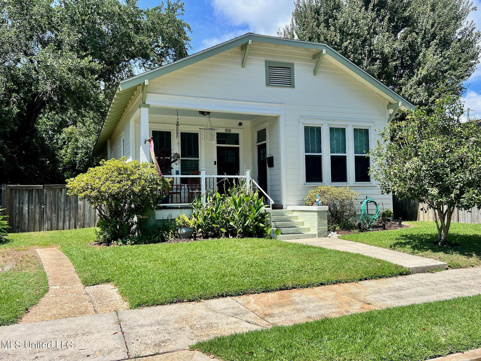 Property Photo:  915 39th Avenue  MS 39501 