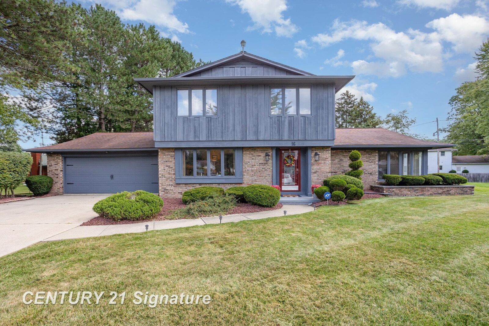 Property Photo: 16 Ghia Court MI 48602