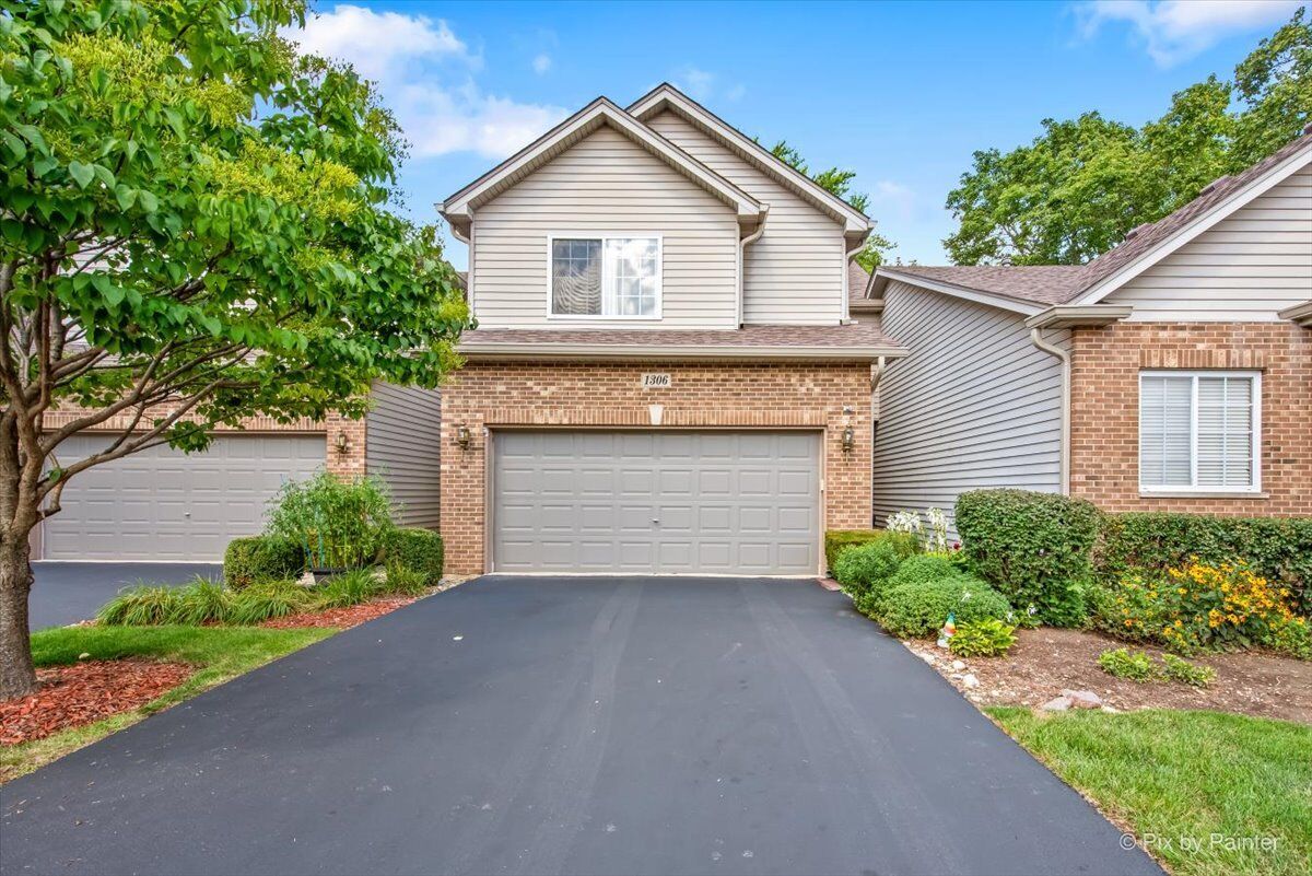 Property Photo: 1306 Dancing Bear Lane IL 60120