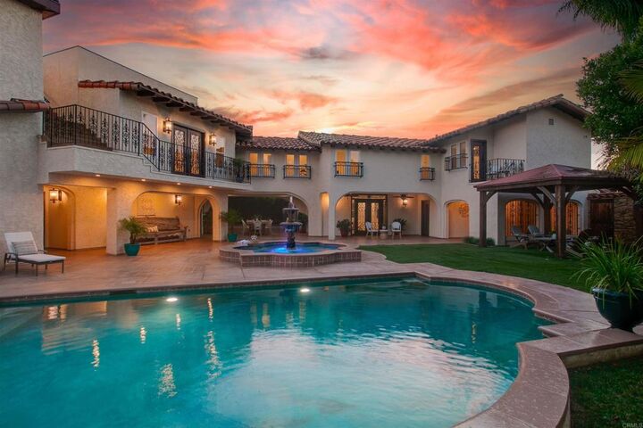 6817 Vianda Ct Court  Carlsbad CA 92009 photo