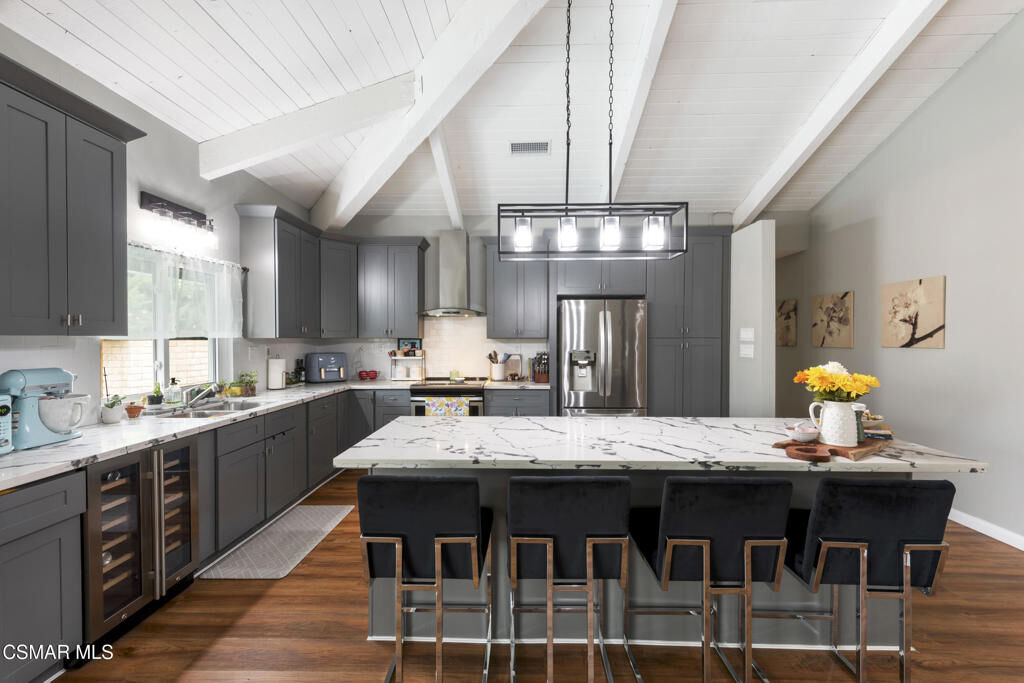 Property Photo:  2125 Yosemite Avenue  CA 93063 