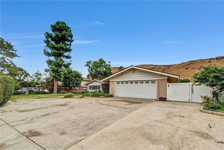 Property Photo:  125 Lilac Lane  CA 92823 