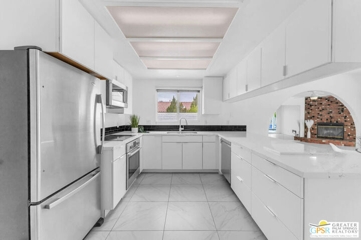 2375 E Joyce Drive  Palm Springs CA 92262 photo
