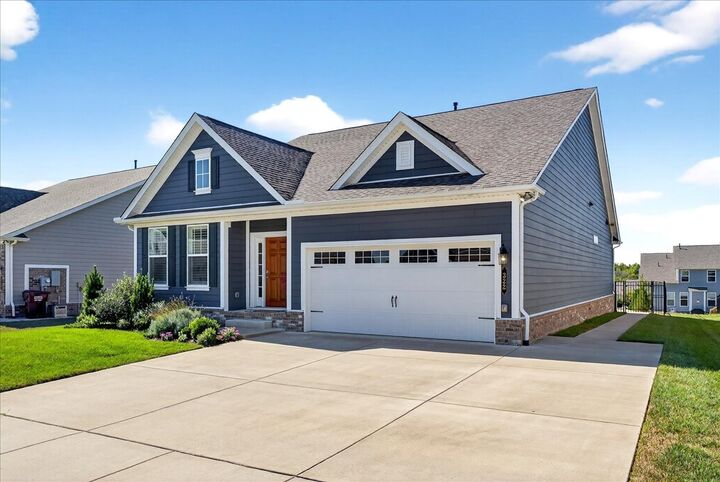 Property Photo: 322 Van Conder Pl TN 37075