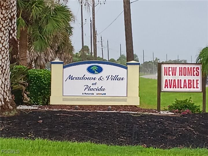 Property Photo: 4 Yellow Elder Way FL 33946