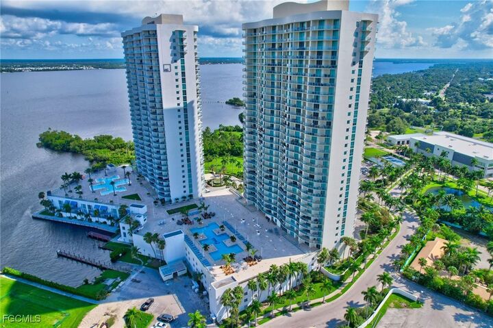 Property Photo: 3000 Oasis Grand Boulevard 2405 FL 33916